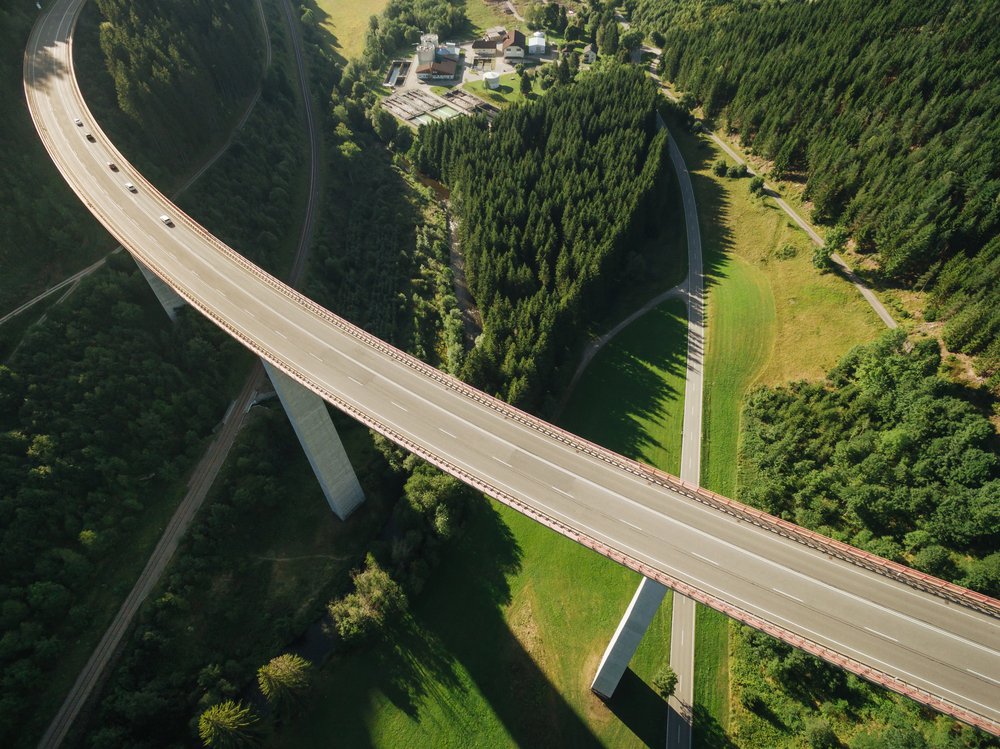 Desafíos, Retos y Oportunidades para un Sector del Transporte Líder y Transformador en 2025